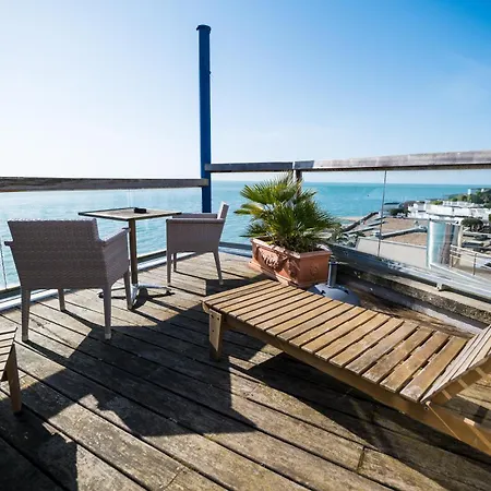 Logis Hotel - La Petite Rade-2